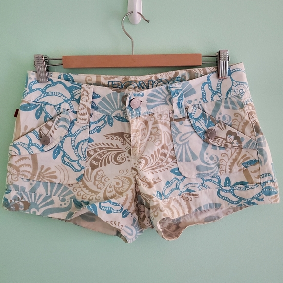 BONGO Shorts - Size 5 Juniors - Picture 1 of 7